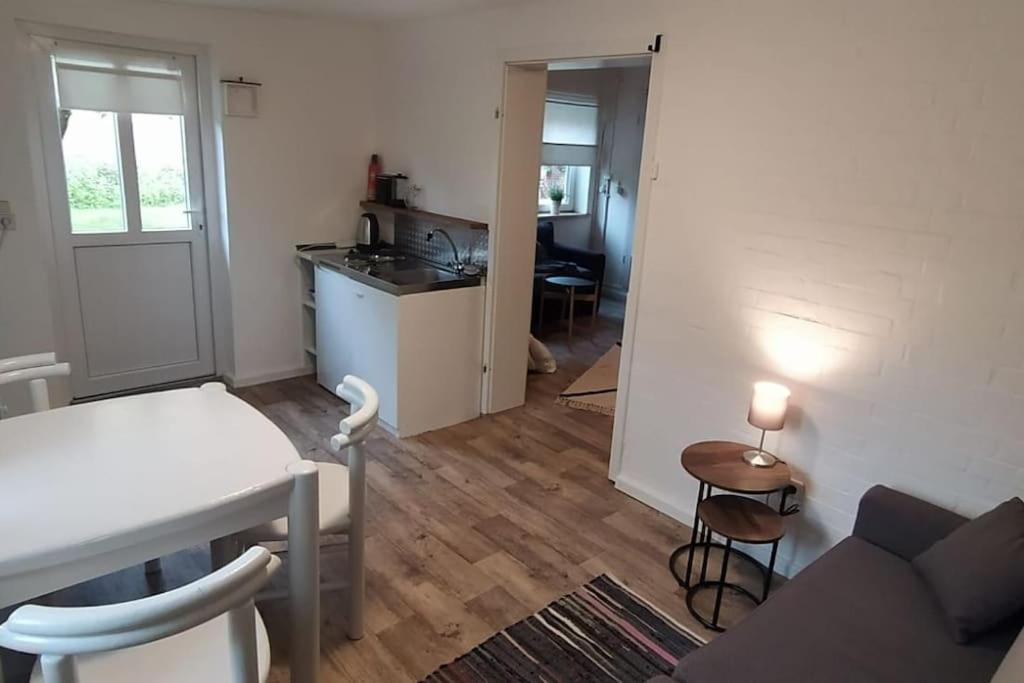 Fairschlafen - Gartenwohnung Bücken Esterno foto